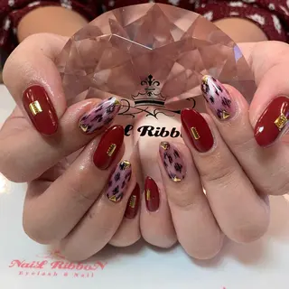 ネイル ネイルリボン 受付スタッフのネイルデザイン