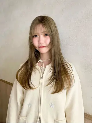 ロング 秋山 智香のヘアスタイル