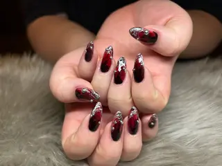 ネイル Tobayama 🐈‍⬛໒꒱· ﾟのネイルデザイン