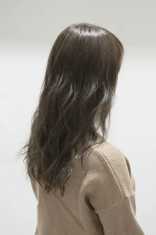 カラー ロング 辻 竜也　のヘアスタイル
