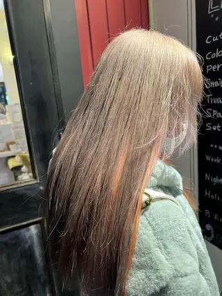 ロング 奥田 葵のヘアスタイル