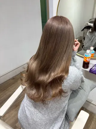 ロング カラー Risa🐈⬛/ グレージュ/透明感のヘアスタイル
