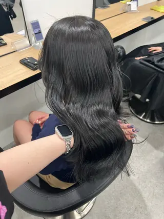 ロング カラー 暗髪🩶ラベンダー/ ブルー/ユウナ🤍のヘアスタイル