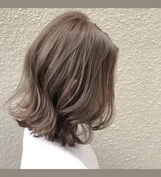 ミディアム カラー JUN 【ジュン】のヘアスタイル