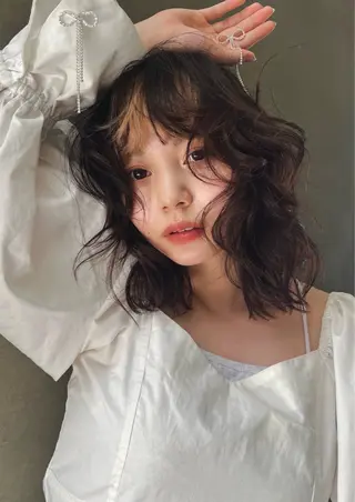 セミロング 小林 美咲のヘアスタイル