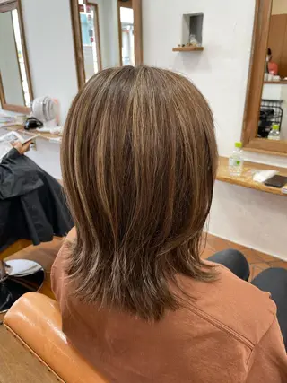 カラー おとみ ✂︎のヘアスタイル