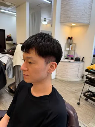 ショート 呉屋 俊介のヘアスタイル