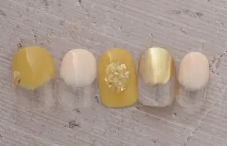 ネイル ゆら 練習生💅🏻のネイルデザイン