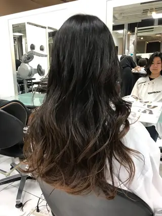 ロング 大石 さやかのヘアスタイル
