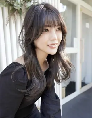 カラー Cocoro 艶カラーのヘアスタイル