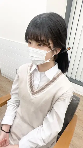 ミディアム カラー パーマ ヘアアレンジ メンズ キッズ ネイル マツエク・マツパ アイブロウ レイヤーカット／顔周 りカット/縮毛矯正のヘアスタイル
