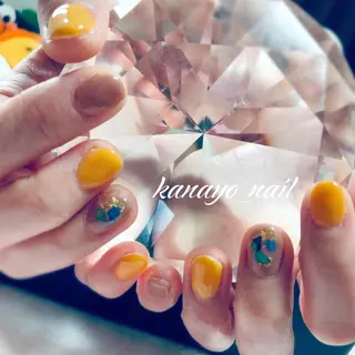 ショート ネイル 居田 袈奈代のネイルデザイン