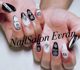 ネイル Nail salon Evranのネイルデザイン