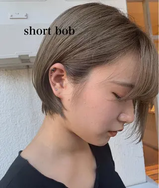 ショート 透明感カラー👑 井上美乃里のヘアスタイル