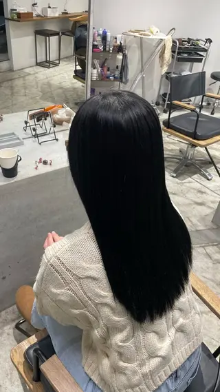 ロング 山本 彩美香のヘアスタイル