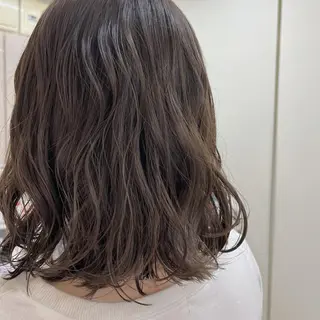 ショート カラー 佐川 優夏のヘアスタイル