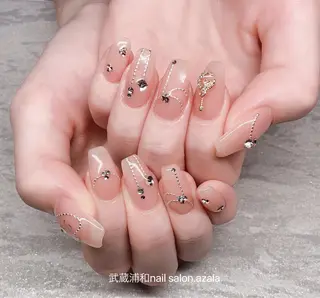 ネイル R inのネイルデザイン