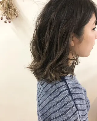 ミディアム カラー タナカ タクヤのヘアスタイル