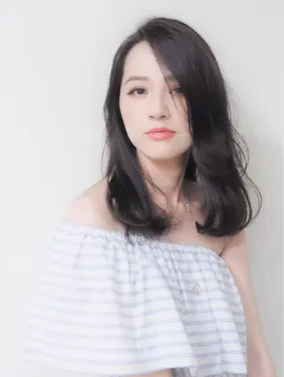 セミロング カラー SHE. hairdesignのヘアスタイル