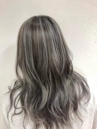 カラー ダブルスキルエクステ /羽エクステ白石宇由のヘアスタイル