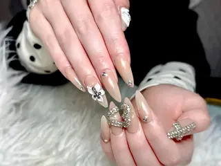 ネイル Hi Beauty 渋谷(ネイル、ハイパーナイフ6、脂肪れいきゃく、マッサージ＆エステサロン)所属・Hi beauty 渋谷のネイルデザイン