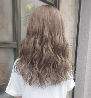 カラー ロング ブリーチ・ハイトーン 特化🎉内山のヘアスタイル