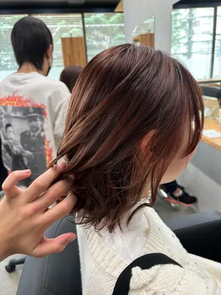 ミディアム カラー mono / Manatoのヘアスタイル