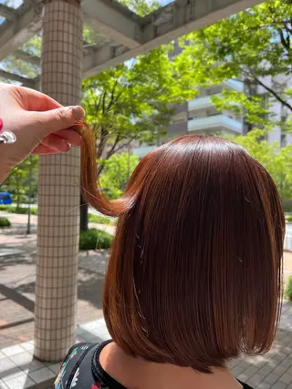 カラー 瑠己杏 :ボブ/ ハイトーンワンカラーのヘアスタイル