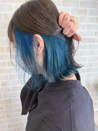 ミディアム カラー 薄田 珠美のヘアスタイル
