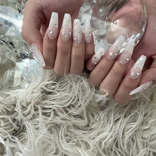 ネイル lavia🖤 ayumiのネイルデザイン