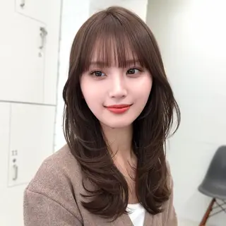 ミディアム mei / レイヤー 顔まわり 🤍のヘアスタイル