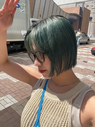 ミディアム カラー yui/ layer cutのヘアスタイル