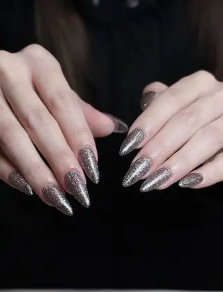 ネイル ENsalon AKIRAのネイルデザイン