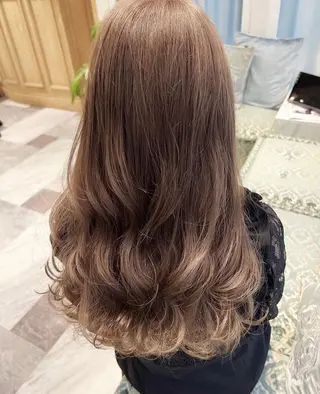 ミディアム カラー 美髪矯正×レイヤー 松田空優哉のヘアスタイル