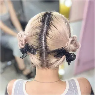 ミディアム ヘアアレンジ 甘ふわgirly🎀 ハイトーン🤍Ramのヘアスタイル