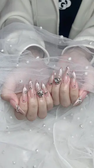 ネイル サイナ🎀 長さだし&デザインのネイルデザイン