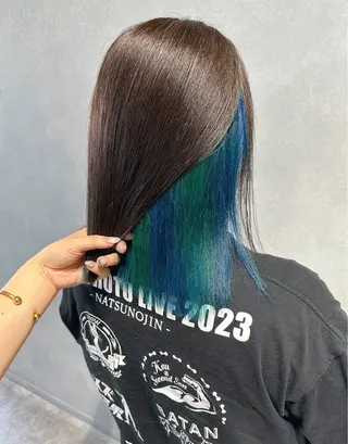 ミディアム カラー 唐澤 千尋のヘアスタイル
