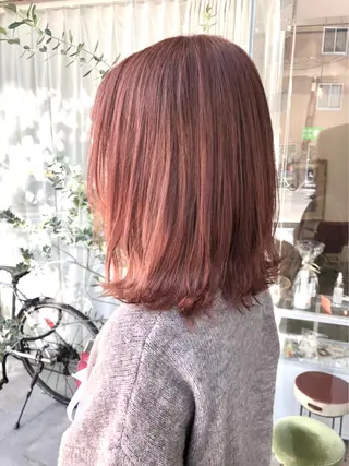 ミディアム カラー fio マナミのヘアスタイル