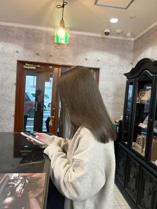 セミロング MAYU / Raf.のヘアスタイル