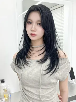 カラー ☘️赤み消し透明感 ヘア☘️LANDのヘアスタイル