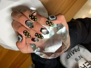 ネイル LAVISH nail salonのネイルデザイン