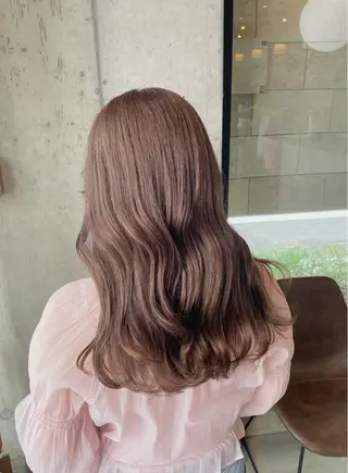 ロング カラー 佐々木 彩乃のヘアスタイル