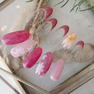 ネイル Likeモデル 募集中のネイルデザイン