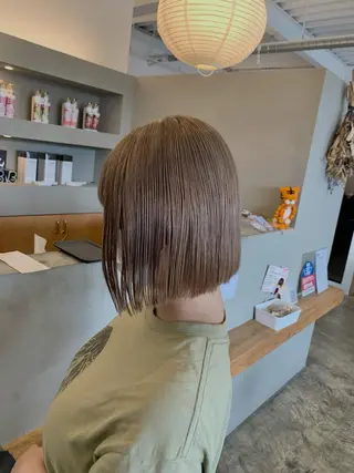 ショート カラー ハイトーン職人💗 松本輝美のヘアスタイル