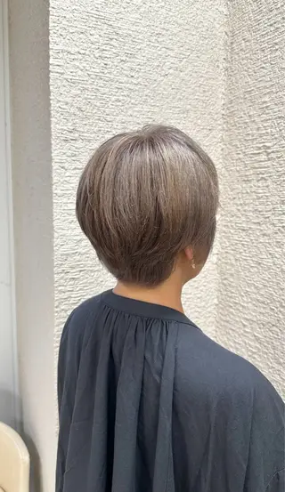ショート カラー 艶髪 黄金比みくのヘアスタイル