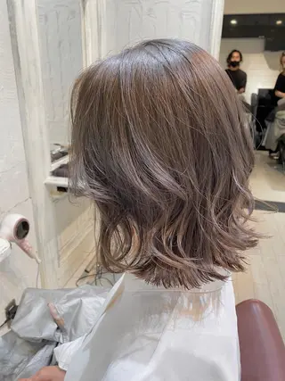 ショート カラー ブリーチ koheiのヘアスタイル