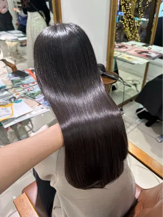 ロング 髪質改善艶カラー🩶 Nanako ⟡.·のヘアスタイル