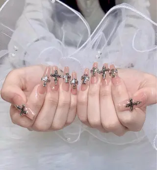 ネイル HIN NAILのネイルデザイン