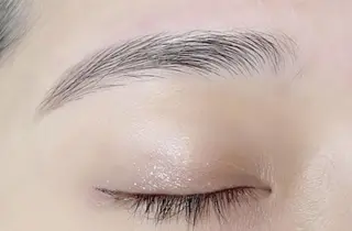 アイブロウ Rosanna 内田のマツエク・マツパデザイン