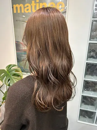 ロング 小林 朋花のヘアスタイル